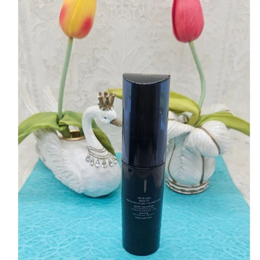 Cle de Peau Beaute Refining Fluid Foundation I10 SPF 24 New